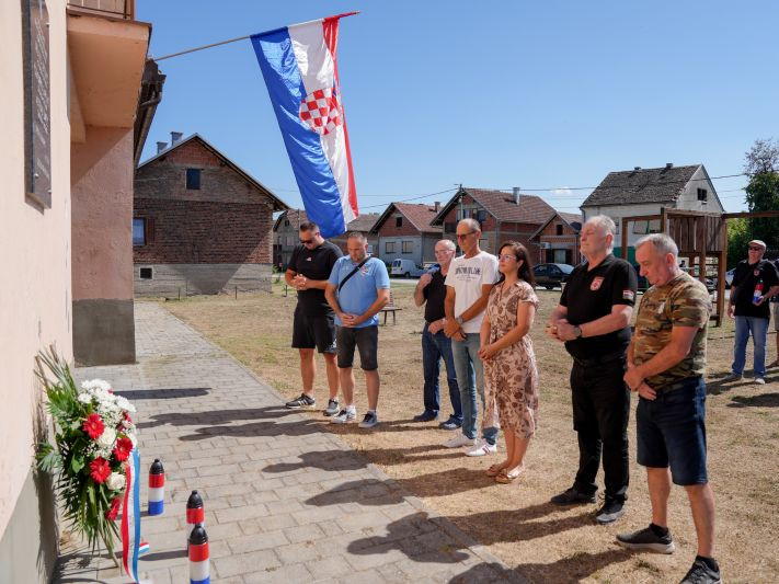 Memorijalni nogometni turnir u Uštici dostojanstveno obilježio 31. obljetnicu VRO „Oluja“